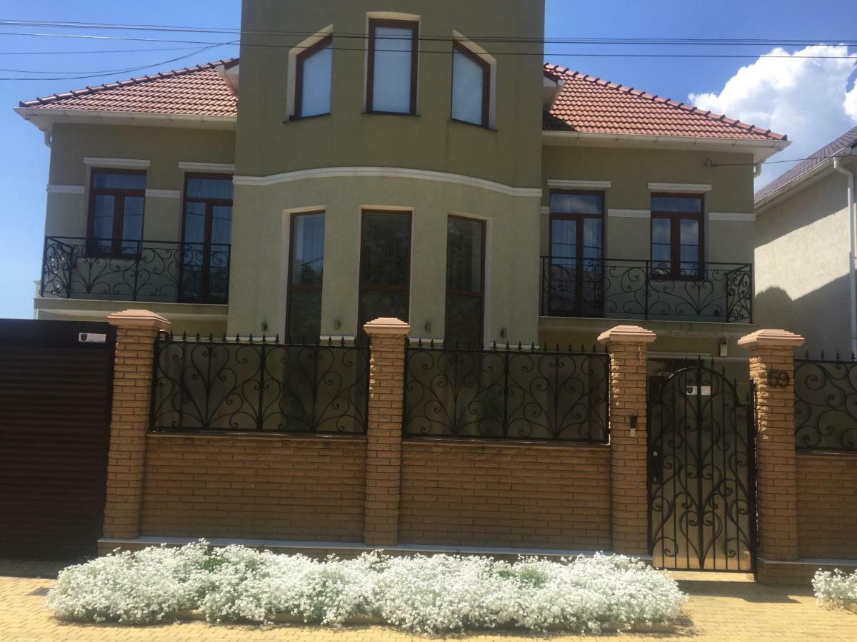 Villa Julia โอเดสซา ภายนอก รูปภาพ